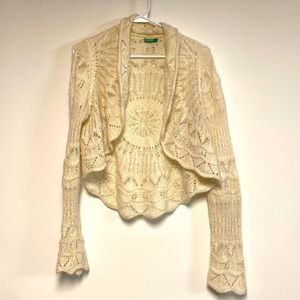 Cropped united colors of Benetton, knitted cardigan. Size medium